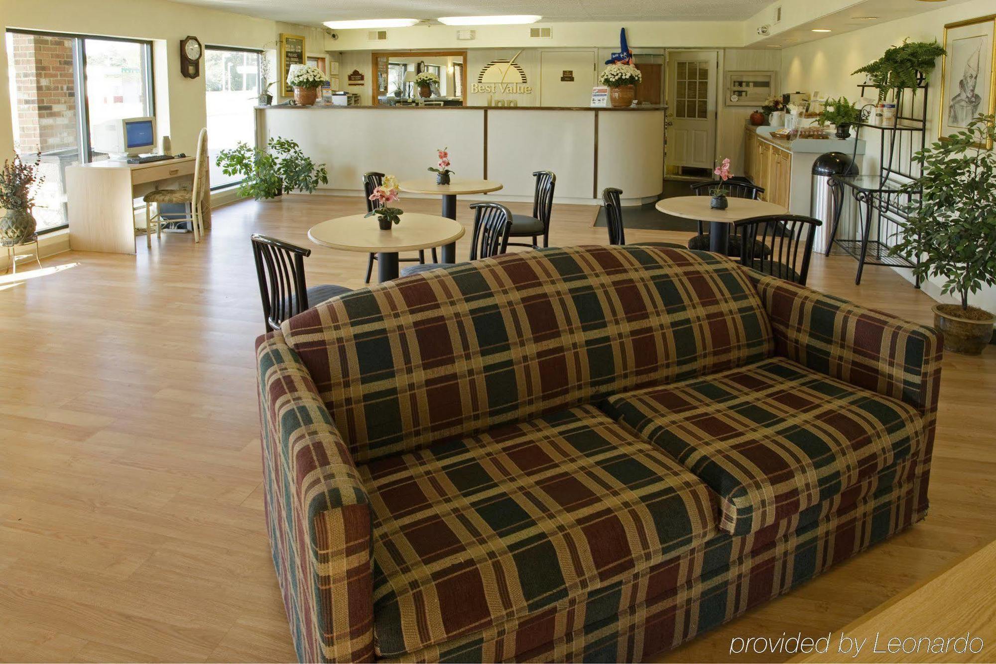 Americas Best Value Inn - チェサピーク インテリア 写真
